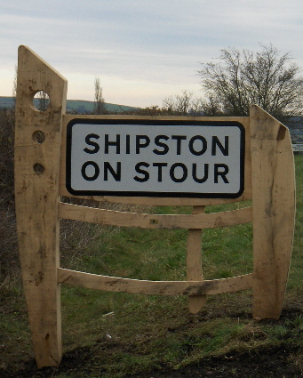 Gate way feature for Shipston-On-Stour